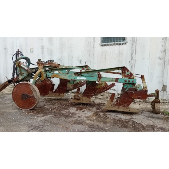 ARATRO TRIVOMERE NARDI 2 1/2 BT/H I 3 DESTRO - TRAINATO