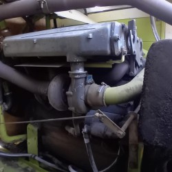 MIETITREBBIA CLAAS MEGA 204