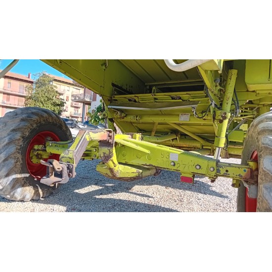MIETITREBBIA CLAAS MEGA 204