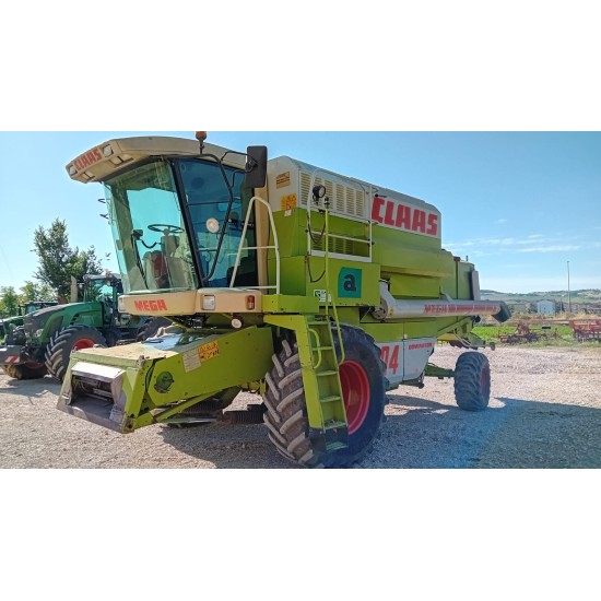 MIETITREBBIA CLAAS MEGA 204