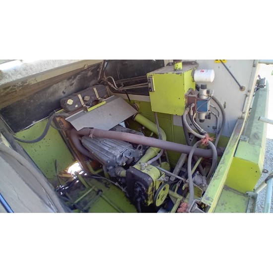 MIETITREBBIA CLAAS MEGA 204