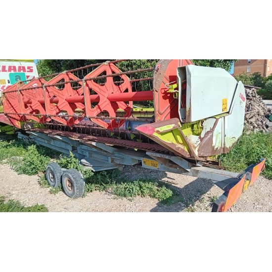 MIETITREBBIA CLAAS MEGA 204
