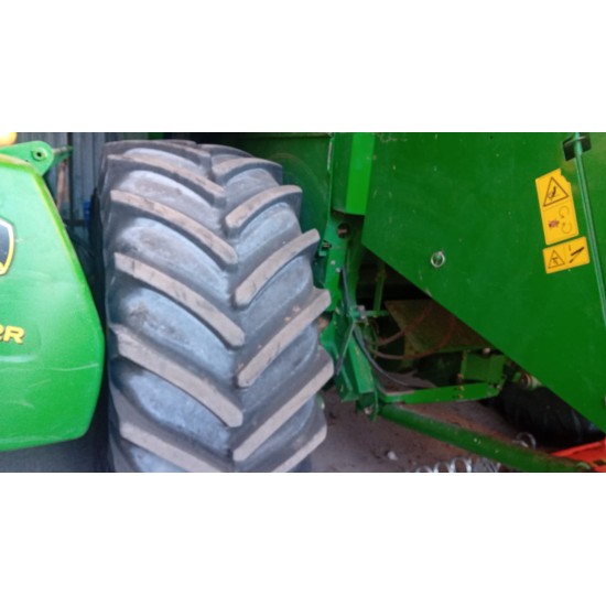 MIETITREBBIA JOHN DEERE T 560 HILLAMSTER