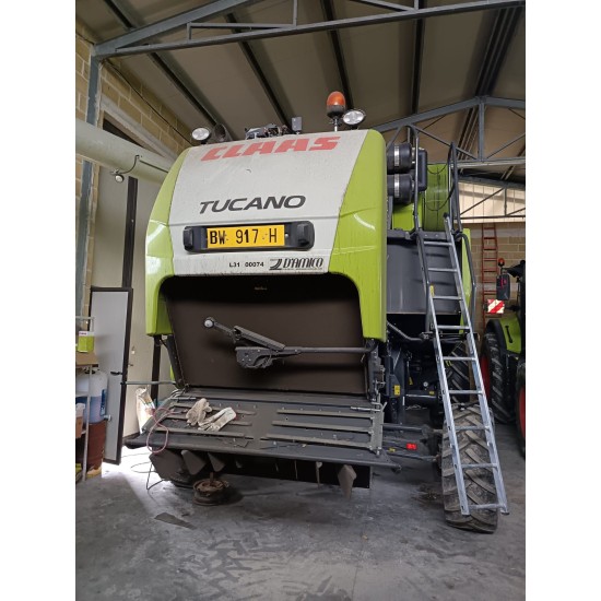 MIETITREBBIA CLAAS TUCANO 43O MONTANA 4