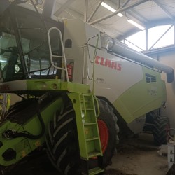 MIETITREBBIA CLAAS TUCANO 560 M