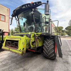 MIETITREBBIA CLAAS TRION 530 MONTANA