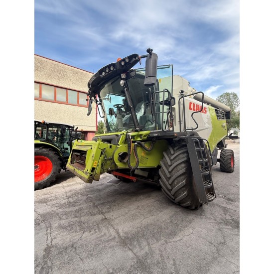 MIETITREBBIA CLAAS TRION 530 MONTANA