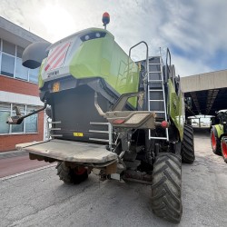 MIETITREBBIA CLAAS TRION 530 MONTANA