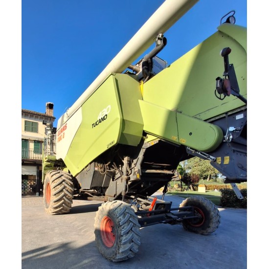 MIETITREBBIA CLAAS TUCANO 430 MONTANA 4 (STRETTA)