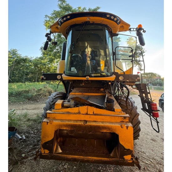 MIETITREBBIA NEW HOLLAND CX 5.90