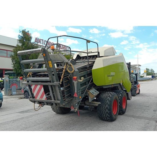PRESSA QUADRA CLAAS QUADRANT 3300 RF - TANDEM