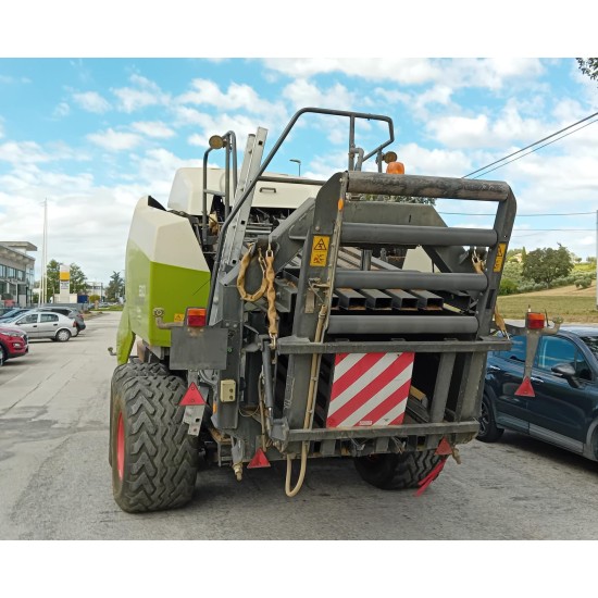PRESSA QUADRA CLAAS QUADRANT 3300 RF - TANDEM