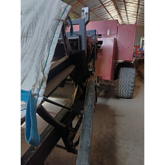 PRESSA QUADRA NEW HOLLAND BB 920