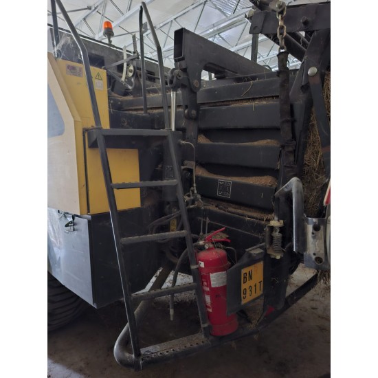 PRESSA QUADRA NEW HOLLAND BB 960 A - TANDEM