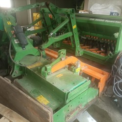 SEMINATRICE COMBINATA AMAZONE KE 3002 + SEMINATRICE AMAZONE D9 3000 SPECIAL