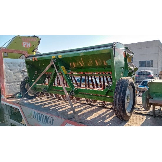 SEMINATRICE COMBINATA AMAZONE KE 3002 + SEMINATRICE AMAZONE D9 3000 SPECIAL