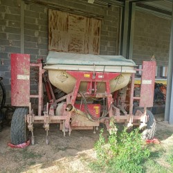 SEMINATRICE AGUIRRE BOTA BS 400