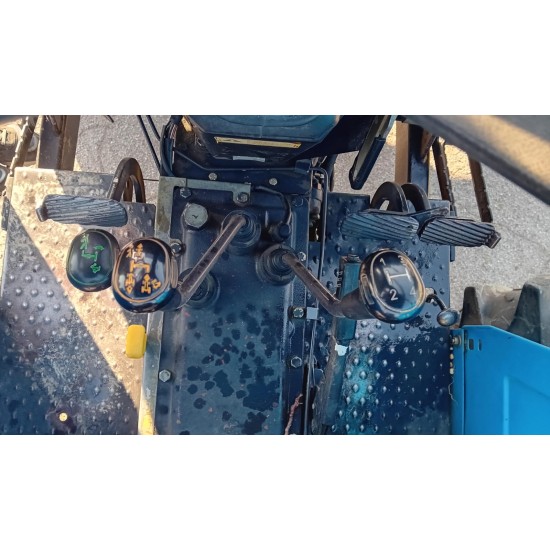 LANDINI 8860 DT + CARICATORE ARGNANI E MONTI   ___TRATTORE