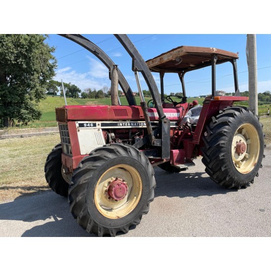 CASE IH 946 DT + CARICATORE FRONTALE  ____ TRATTORE