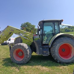 CLAAS ARION 650  DT + CARICATORE ANGELONI VISION 3 ___ TRATTORE