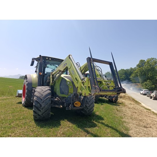 CLAAS ARION 650  DT + CARICATORE ANGELONI VISION 3 ___ TRATTORE
