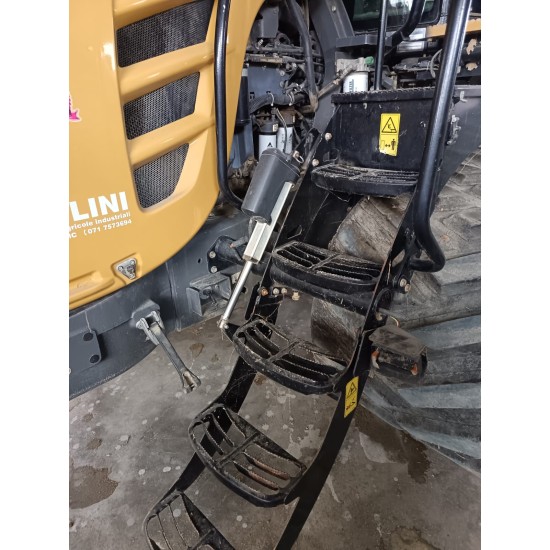 CHALLENGER 765 E  ____ TRATTORE CINGOLATO