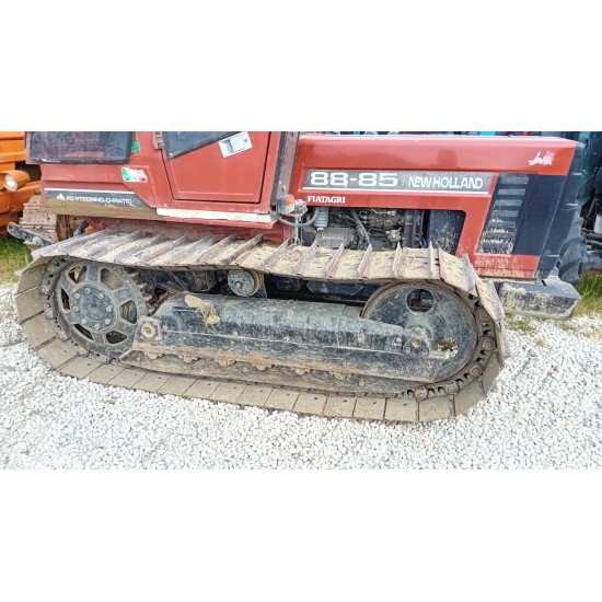 NEW HOLLAND 88-85 C  ___ TRATTORE CINGOLATO