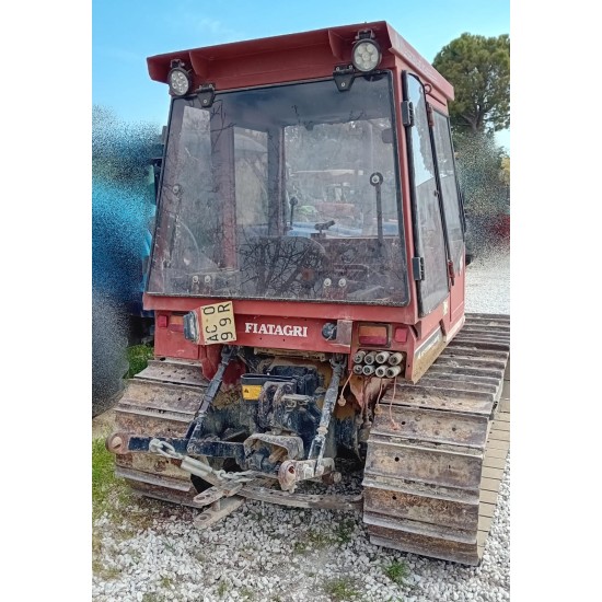 NEW HOLLAND 88-85 C  ___ TRATTORE CINGOLATO