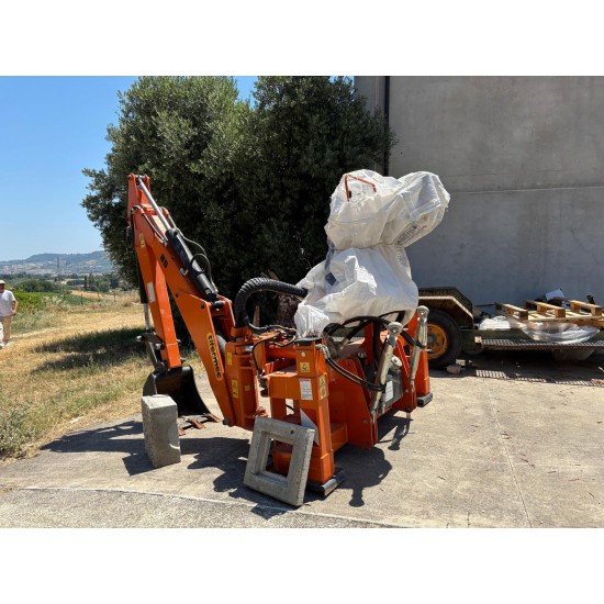 RETROESCAVATORE POST. TIFERMEC DIG 85 BA RETROESCAVATORE POST. TIFERMEC DIG 85 BA