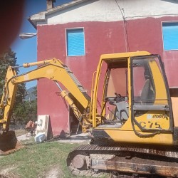 ESCAVATORE KOMATSU PC 75