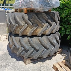 n.4 GOMME: GOOD YEAR 650 / 75  R 32 + MITAS 425 / 75  R 20 + CERCHI