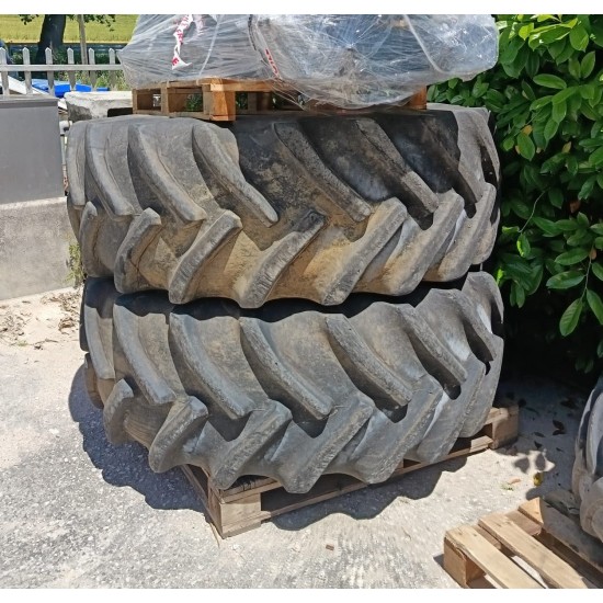 n.4 GOMME: GOOD YEAR 650 / 75  R 32 + MITAS 425 / 75  R 20 + CERCHI