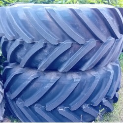 COPPIA GOMME MICHELIN __ 800 / 70 R 32 + CERCHIO