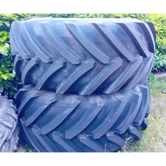 COPPIA GOMME MICHELIN __ 800 / 70 R 32 + CERCHIO