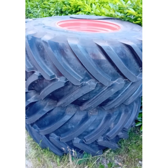 COPPIA GOMME MICHELIN __ 800 / 70 R 32 + CERCHIO