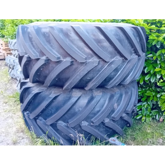 COPPIA GOMME MICHELIN __ 800 / 70 R 32 + CERCHIO