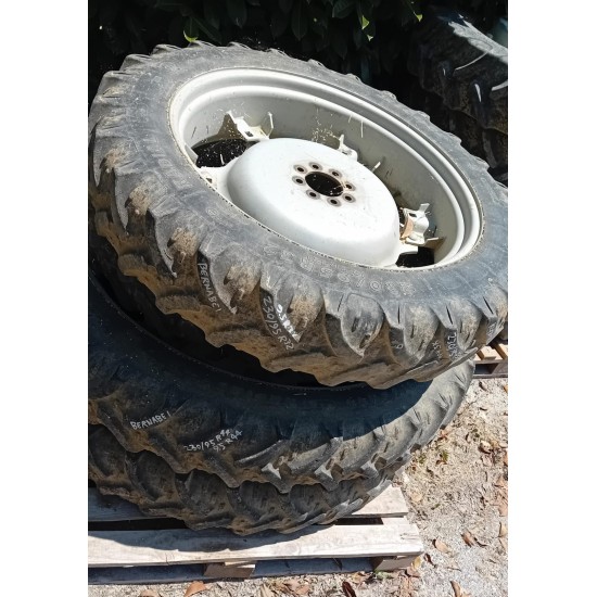 n.4 GOMME KLEBER _ 230 / 95  R 32 e 230 / 95  R 44 + CERCHI