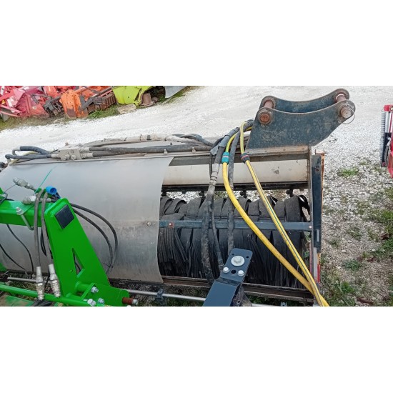 SPAZZATRICE V.EMME  PER PANNELLI SOLARI