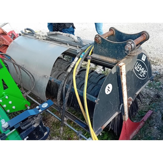 SPAZZATRICE V.EMME  PER PANNELLI SOLARI